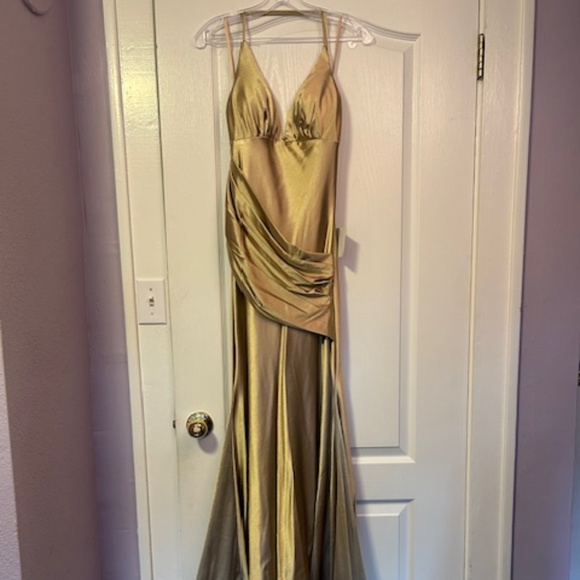 {Ladivine} Cinderella Divine Gold Fitted Satin Dress -S- NWT - Picture 4 of 13